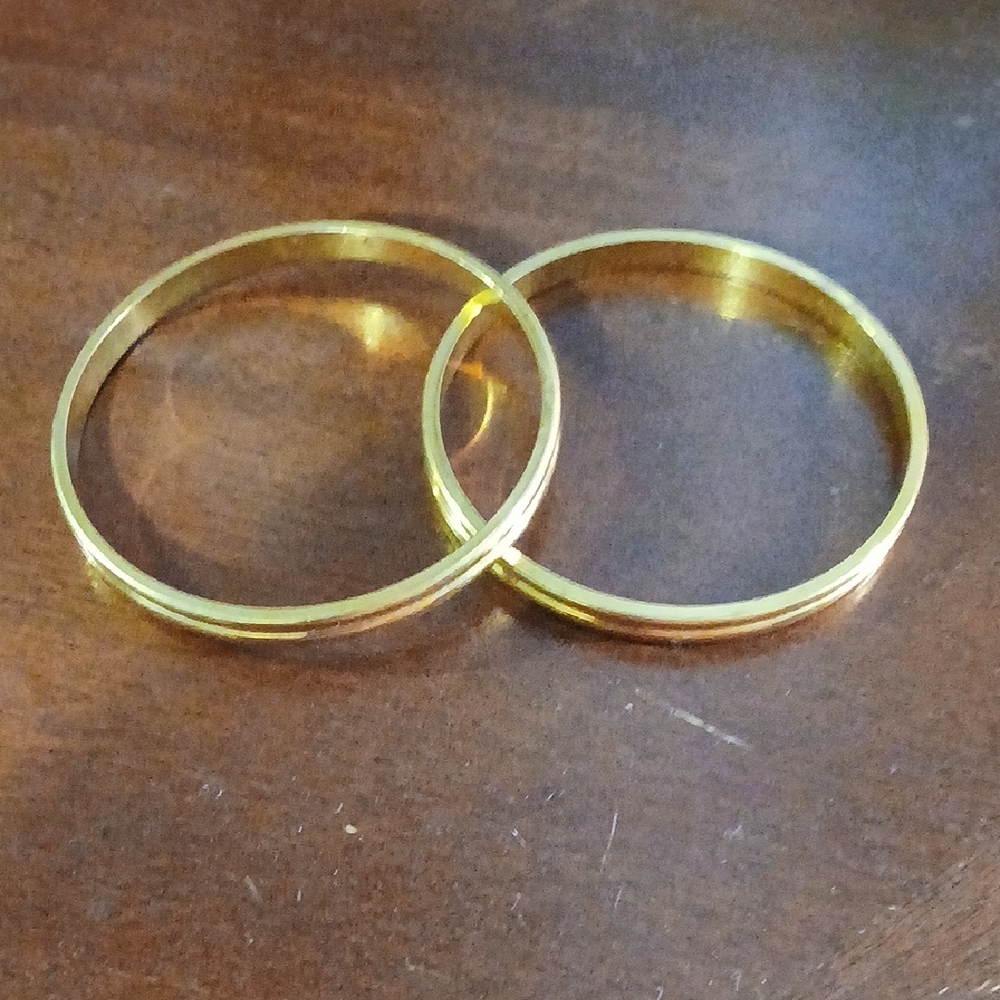 Classic Gold Tone Stackable Bangle Bracelet - Pair
